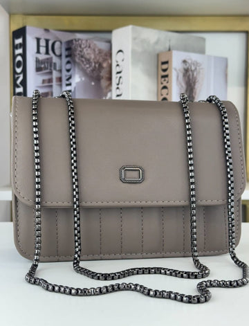Bolsa com alça de corrente